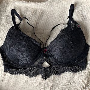 Black black strappy bra NWT